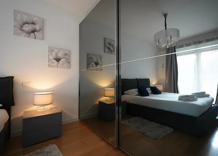 Enchanting Garden Retreat Villa Roma
